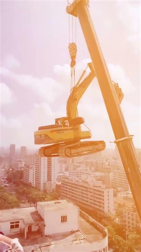 How Do Heavy Excavators Get to the Top of a Building?