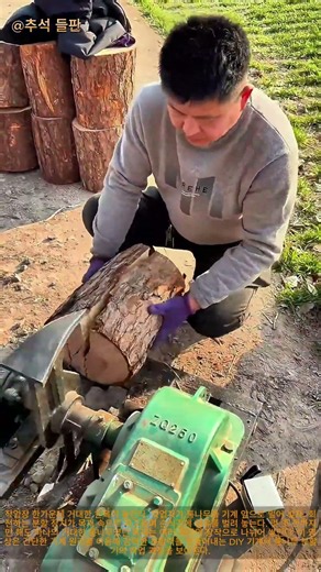 Insane Power! Watch This Mechanical Splitter Shred Hardwood: DIY Mechanical Log Splitter Simple