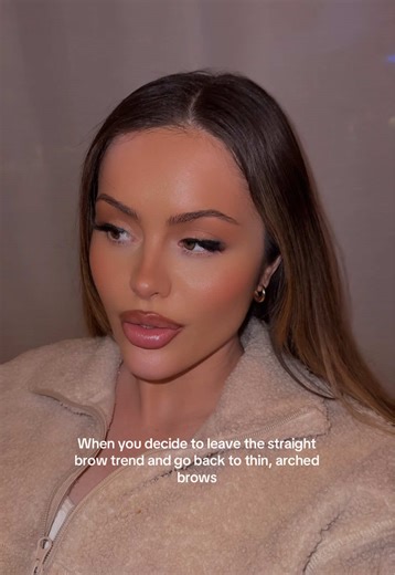 Transitioning Back to Thin Arched Brows: A Bold Choice
