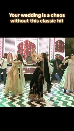 When bride cousins slayed the stage with this iconic number from 2000s || Ding Dong Ding dance