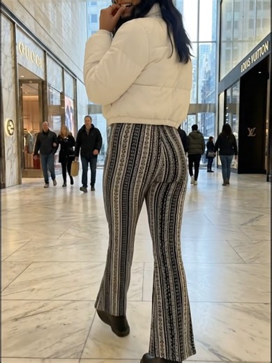 Booty got you seeing optical illusions 🤪 #relatable #fyp #latina #thirsttrap #explorepage