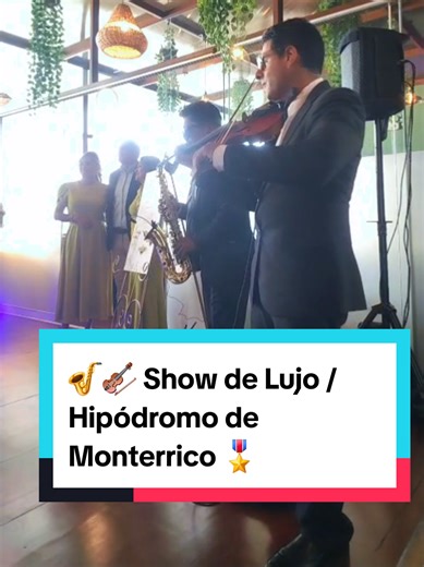 🎻🎷Estuvimos en un cumpleaños de nuestra clienta con nuestro Dúo de Lujo 🎖🤩 📍Santiago de surco 📲947214260 . #hipodromodemonterrico #santiagodesurco #cumpleaños #sorpresas #weddingtiktok