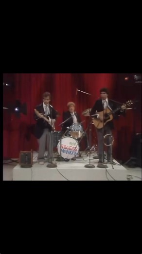 Rick Moranis, John Candy and Eugene Levy as “The Recess Monkeys” on SCTV | Old Canada Series