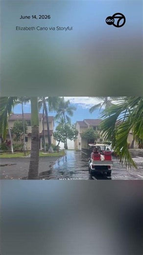 Massive wave crashes over condo rooftop in Hawaii