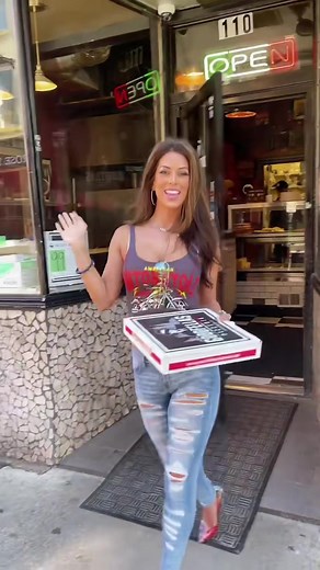 Photoshoot Moments with Ali Lee