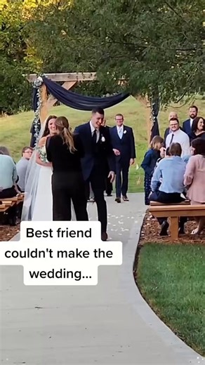 These service men and women surprised their families on wedding days. This will never get old. Love the reunions. Unless you have served or are serving or are a family member who has had someone serve or serving, I don’t think we can comprehend the emotions running through them. Is there a better wedding gift than these siblings, sons, and daughters, coming home? 🥹