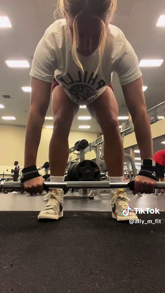 Wrist Wrap Tutorial: How to Use Gym Reaper Wrist Wraps