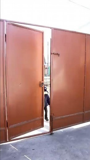 Hello Neighbor in real life#shorts