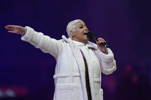 15 Best Christian Gospel Singers of All Time - Singersroom.com