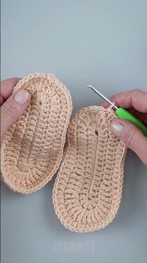 How to crochet simple slippers ''Bunnies'' 12-18 months! Miarti🧶