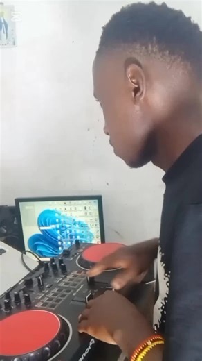 Bbaka Surface (@bbakasurface)’s videos with original sound - Bbaka Surface