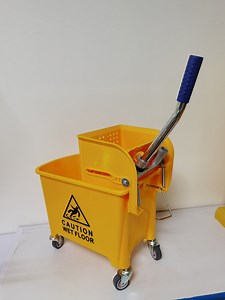 [Hot Item] H0110 Housekeeping Down Press Mop Bucket Wringer 20L