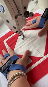 Follow me to learn quilting as easy as sewing! https://quiltingcrafthub.com/collections/free-motion-quilting #patchwork #quilting | Quilt Patterns PDF