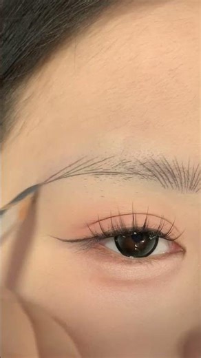 Eyebrows: How to draw eyebrows, eyebrow shaping techniques, instant eyebrow results, makeup.