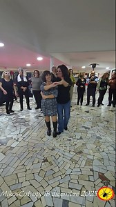 La seconda parte della rota di tarantella al Ristorante Pizzeria Il Gabbiano , Gallico Marina di Reggio Calabria durante la nostra serata per gli auguri di Buone Feste. Giusy Vadalà Tarantulati Dicalabria © Tarantulati di Calabria Video Mikos Cutrupi TUTTI I DIRITTI RISERVATI | Tarantulati di Calabria