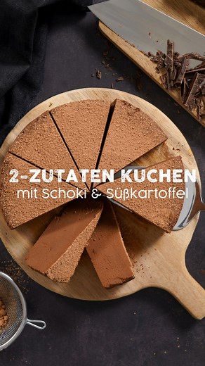 Anzeige | 2-Zutaten Kuchen ohne Backen! Der Kuchen aus Schokolade und Süßkartoffeln stand schon lange auf unserer Liste. Ob er wirklich so gut schmeckt, wie er aussieht? Die Antwort ist ein klares ja! Und wie genial ist es denn, dass der Kuchen überwiegend aus Gemüse besteht und so gut schmeckt wie Brownies?! Kommentiert mit „Rezept“ und der Link landet sofort in eurem Postfach! Unser Equipment: Der Kochtopf aus der Phi Collection®️ von @fissler_de ist täglich bei uns im Einsatz. Besonders prakt