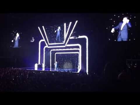 Lee Evans - Bohemian Rhapsody - Live at The O2 - 3.10.14