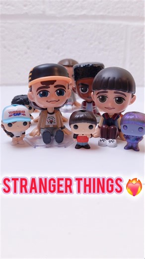 Kinder Joy Stranger Things Surprise vs McDonald's Stranger Things Surprise! 😱#strangerthings