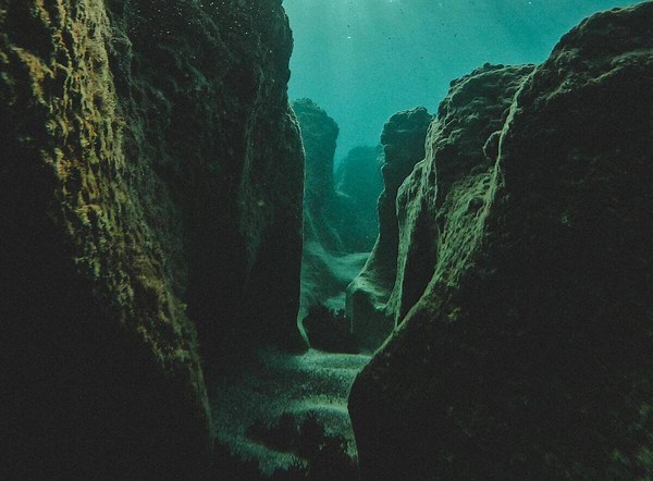 The Mariana Trench: All You Need to Know - Ocean Info