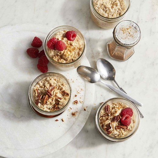 Cinnamon-Roll Overnight Oats