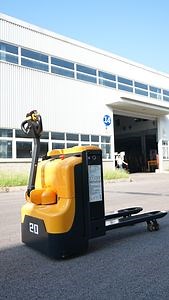 [Hot Item] Self Loading Forklift Full Electric Stacker Portable Self Lift Pallet Forklift Stacker Self Lifting Stacker