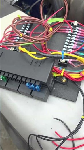 Rat Rod Z new lights relay/ fuse box. time to install it in the car