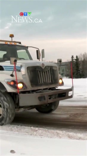 'We're doing the best we can': City of Edmonton on residential road clearing