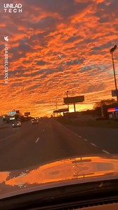 Flip your phone upside down! Sniffr Media | UNILAD Tech