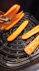 EXCITING NEWS 🎉🎉 I’ve written an air fryer cookbook with over 100 delicious recipes!!! Poppy Cooks: The Actually Delicious Air Fryer Cook Book is now available for preorder 🙌 Click the link to get your copy: https://1.shortstack.com/lTbPSq | Poppy Cooks