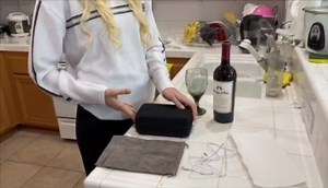 Electric Wine Aerator - One-Touch Wine Decanter and Wine Dispenser - Wine Dispensers for Wine Bottles - Portable Wine Aerator Pourer Spout- Automatic Rechargeable Wine Aerator Pourer Black