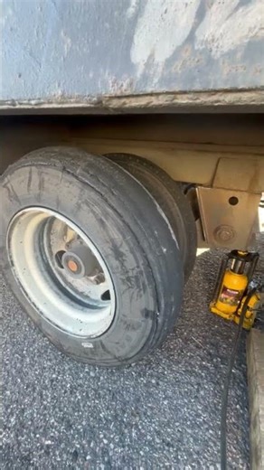 How We Lift a Trailer Easily l Trailer Jack Hack You Should See