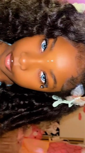 Neon Elle Blue Contacts from Akiwaii.com (Use Code: “Janayah” for 20% off discount)