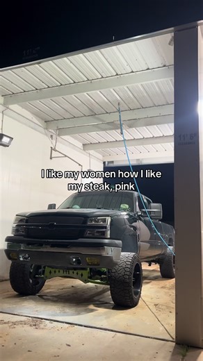 🤷🏻‍♂️ #fypシ゚viral #truck #getmetiktokfamous #freak #cracked