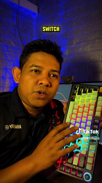 Mana satu pilihan hampa red atau blue , cuba bagitaw #keyboard #mechanicalkeyboard #gamingkeyboard #gaming #fantech #mizu