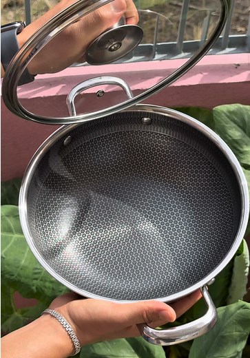 Steel vs. Aluminum Cookware: Why Choose Stainless Steel?