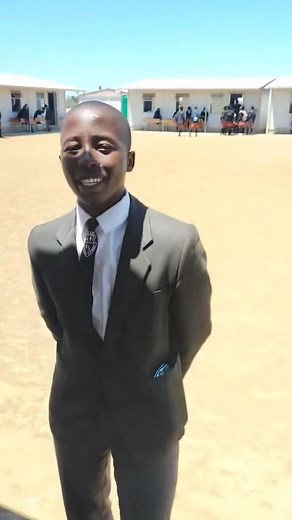 Ulwazi High School Grade 12 learner Endinakho Sizani reflects on his journey from early schooling to the final day of his NSC examinations. By Akhona Matshele Endinakho describes his school years as a journey of hard work, sacrifice, and determination. Despite academic pressure and personal challenges, he remained focused on his goals. With support from teachers, friends, and family, he pushed through moments of doubt and difficulty. Writing his final NSC paper marked a powerful victory over eve