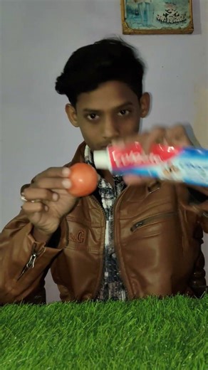 Applied Colgate on Tomato for 24 Hours – Shocking Result 😱