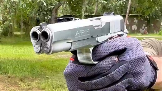 柯尔特1911"连体版"