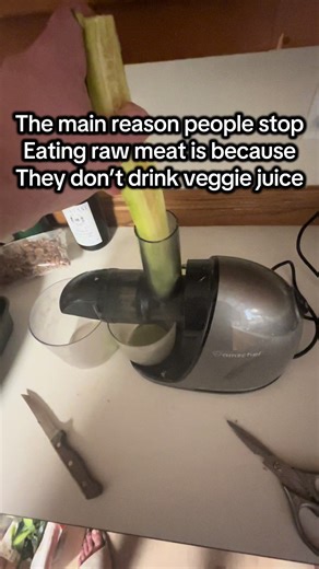 I get sick of raw meat if I don’t drink veggie juice to alkaline the body I see so many people quit the diet purely because they don’t consume vegetable juice #fyp #primaldiet #aajonusvonderplanitz #vegetables #primal
