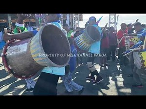 TARIAN TIFA ALAT MUSIK TRADISIONAL PAPUA DARI WAROPEN