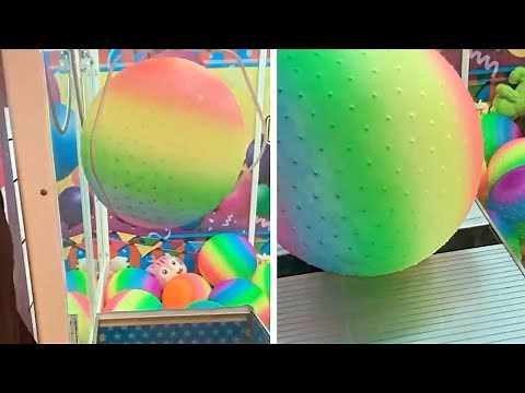 Lads Capture Epic Claw Machine Fail