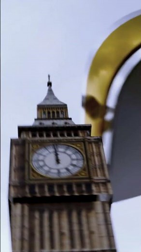 Universal logo caught on camera in London