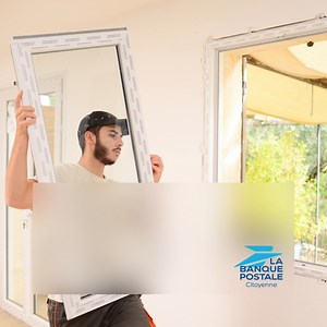 Bris de glace dans votre logement ? Comment êtes-vous couvert par votre assurance habitation 🏡 La garantie bris de glace peut faire l’objet d’une option spécifique ou bien être incluse dans le cadre de votre assurance multirisques habitation. 🪟🔨 Pour bien comprendre comment ça fonctionne, rendez-vous sur notre site internet. 👀 | La Banque Postale