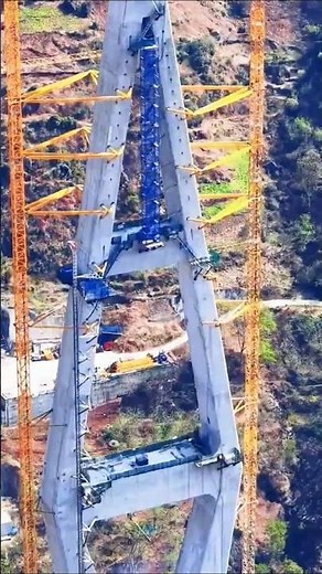 Lu Qiao Expressway Tiansheng Extra Large Bridge #technology #bridge #mountains #highwaydevelopment