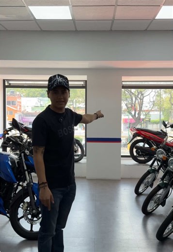 Tu moto también se conecta contigo? Con SmartXonnect de TVS, puedes revisar navegación, llamadas, alertas y mucho más… ¡desde tu tablero! 💡 Porque manejar no es solo moverse, es estar conectado. #SmartXonnect #TVSMexico #TecnologíaTVS