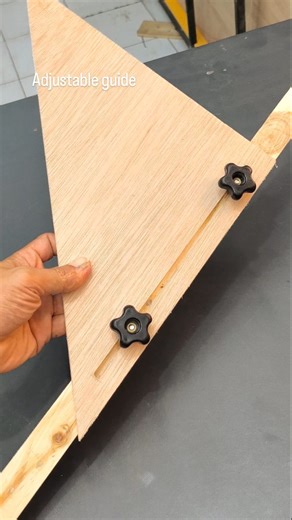 Universal adjustable mini track guide that works with many circular saw brands and is easy to set up #woodworking #diy #tips #plywoodworking | Plywoodworking Tips & Trick