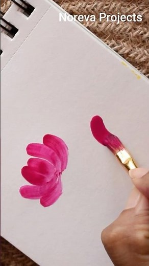 Easy Watercolor Flowers 🌸 | Watercolor flower painting for beginners #ytshorts #watercolor