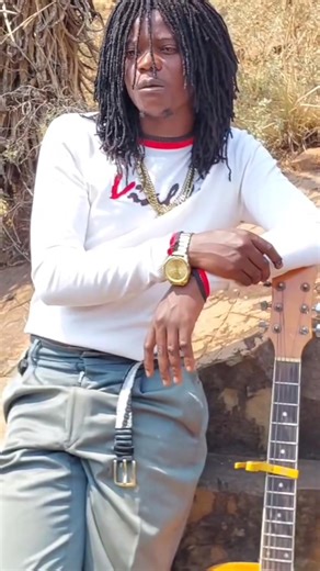 Inqaba ngiyazethemba bhuti🤝 Angiqhashiwe oPhongolo kepha isifiso sami ukuyokweseka umfwethu u Gatsheni Igagu LasoPhongolo njengoba ngangilokhu ngisho ukudlalela abantu ingoma emnandi bengibone ngenza ezibukwayo mina okungijabulisa kakhulu hhayi udlame cha. Lingelenu nonke IGqoma sibambane njalo nje. #usomandla2025 #ifirstadvice #reelsviral #fy #trendingpost | Somandla IGqoma Mchunu