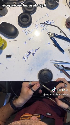 Quick JBL Headphone Repair Guide