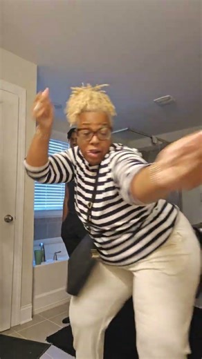 TI's 🎶 is 🔥🔥 🔥-Genz Don't understand! #shorts #viralshorts #comedy #dancingmom #viraldance #fypシ